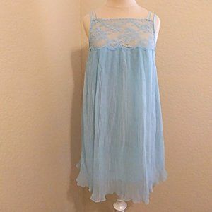 Vintage 1970s Baby Doll Lace Nightie dress